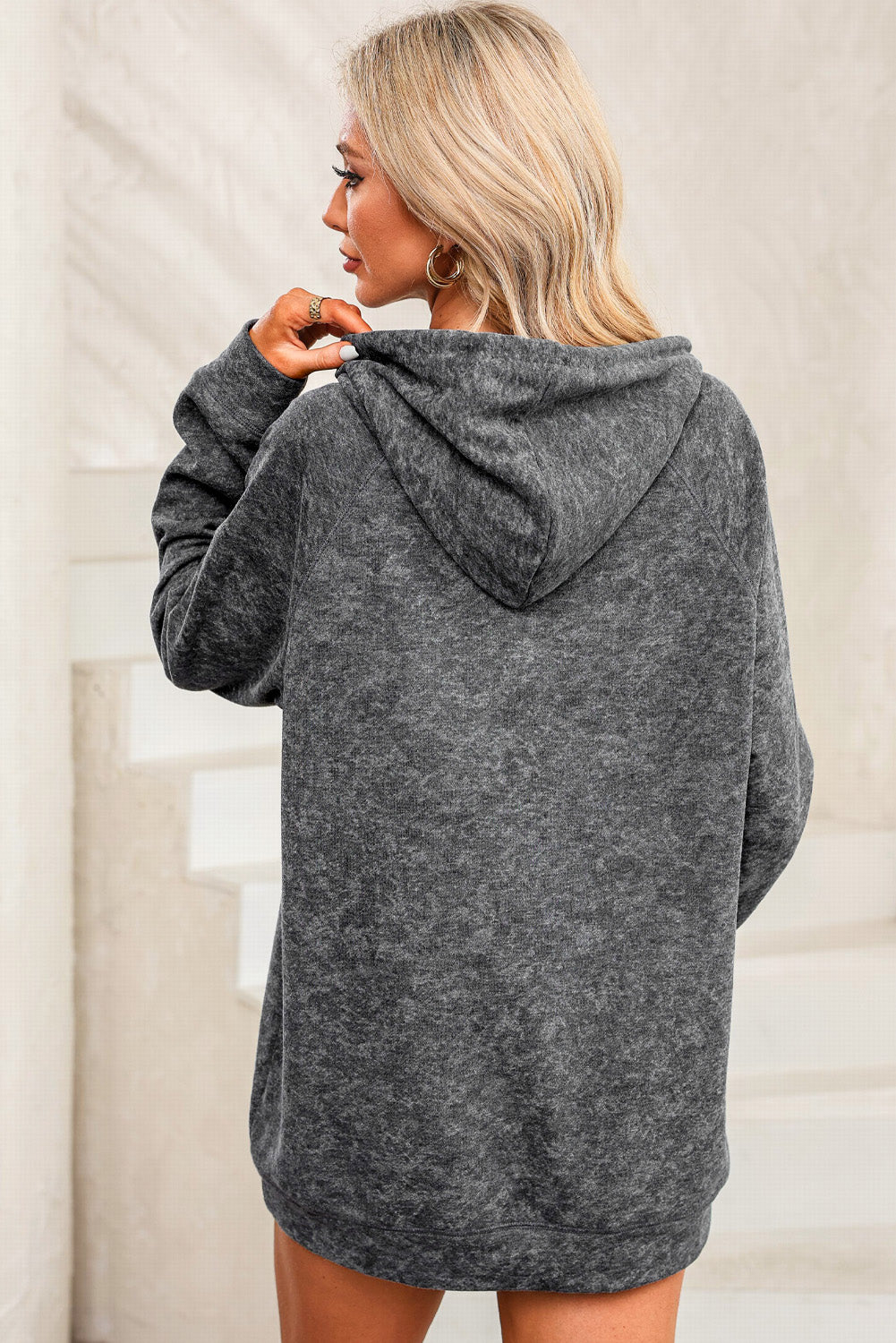 Long Sleeve Front Pocket Hoodie (2)