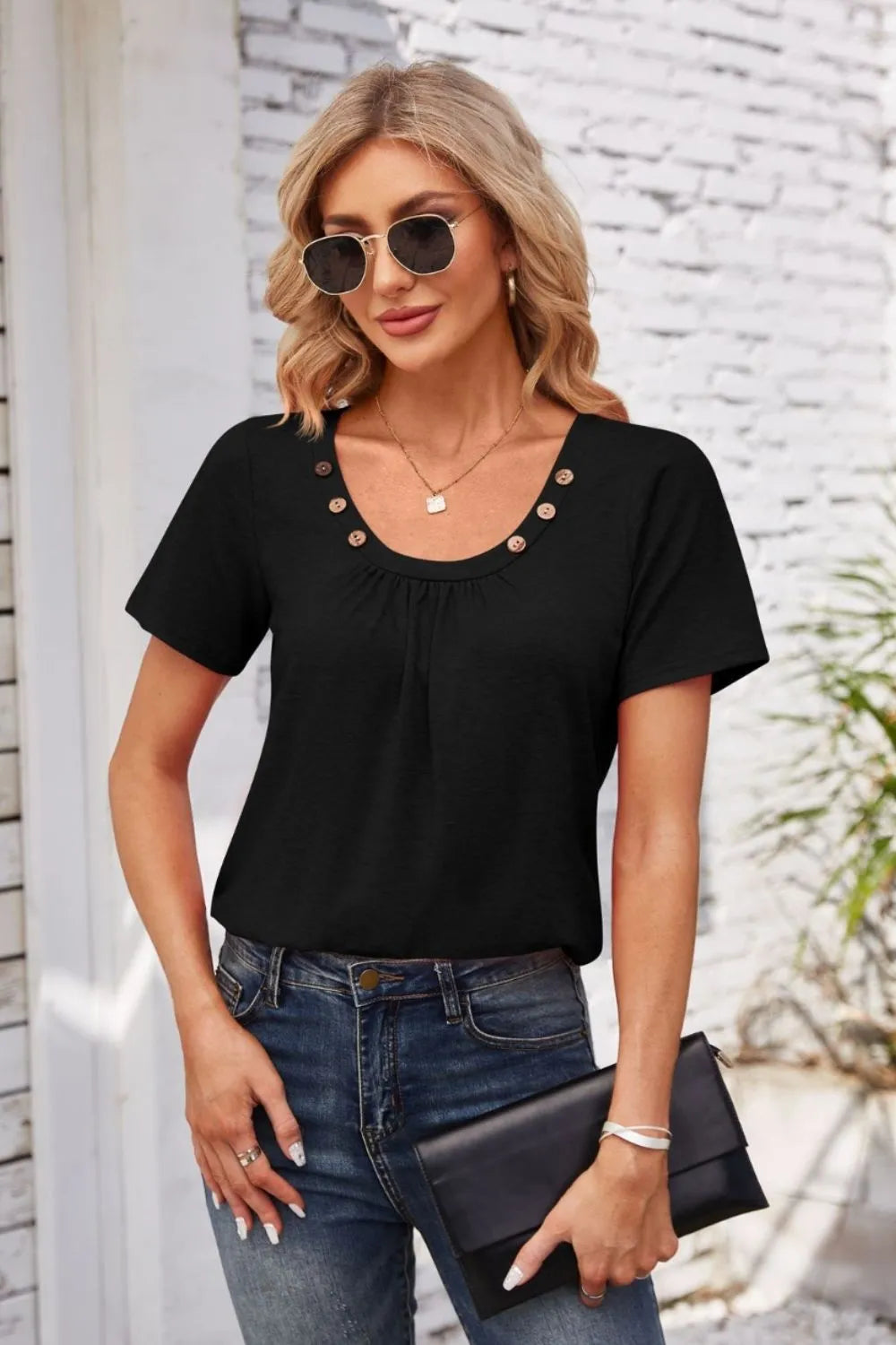 Decorative Button Scoop Neck T-shirt (7)