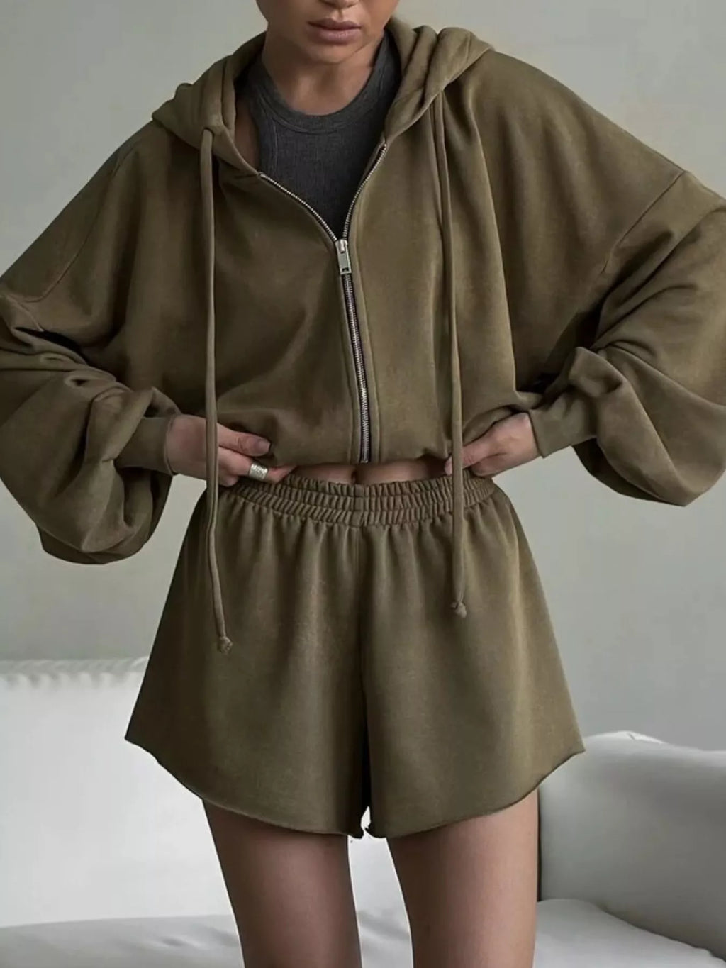 Zip Up Long Sleeve Outerwear Shorts Set (23)