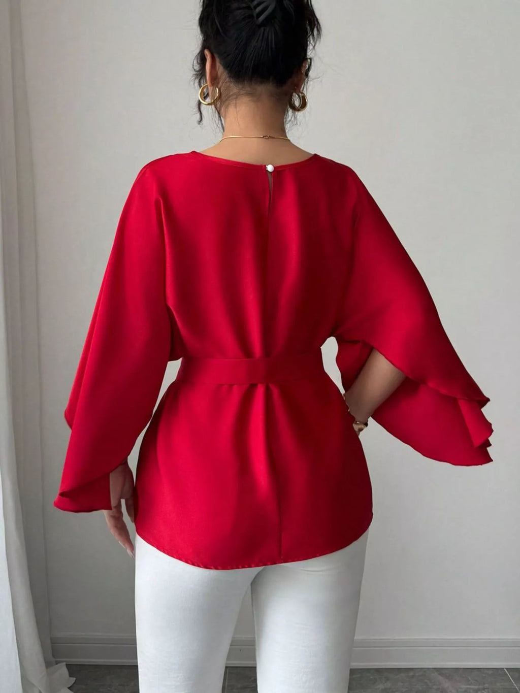 Round Neck Belt Batwing Sleeve Blouse (5)