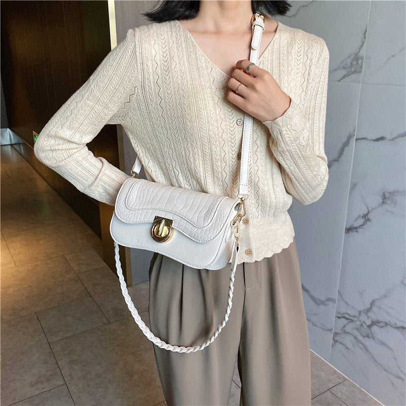 Popular Retro Shoulder Bag photo 1