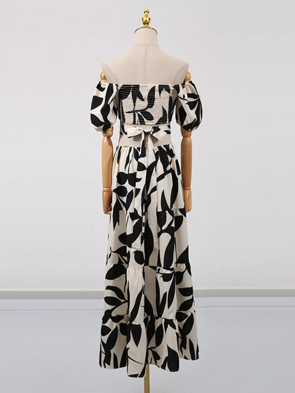 Off-shoulder Cutout Leaf Print Maxi Dress (4)