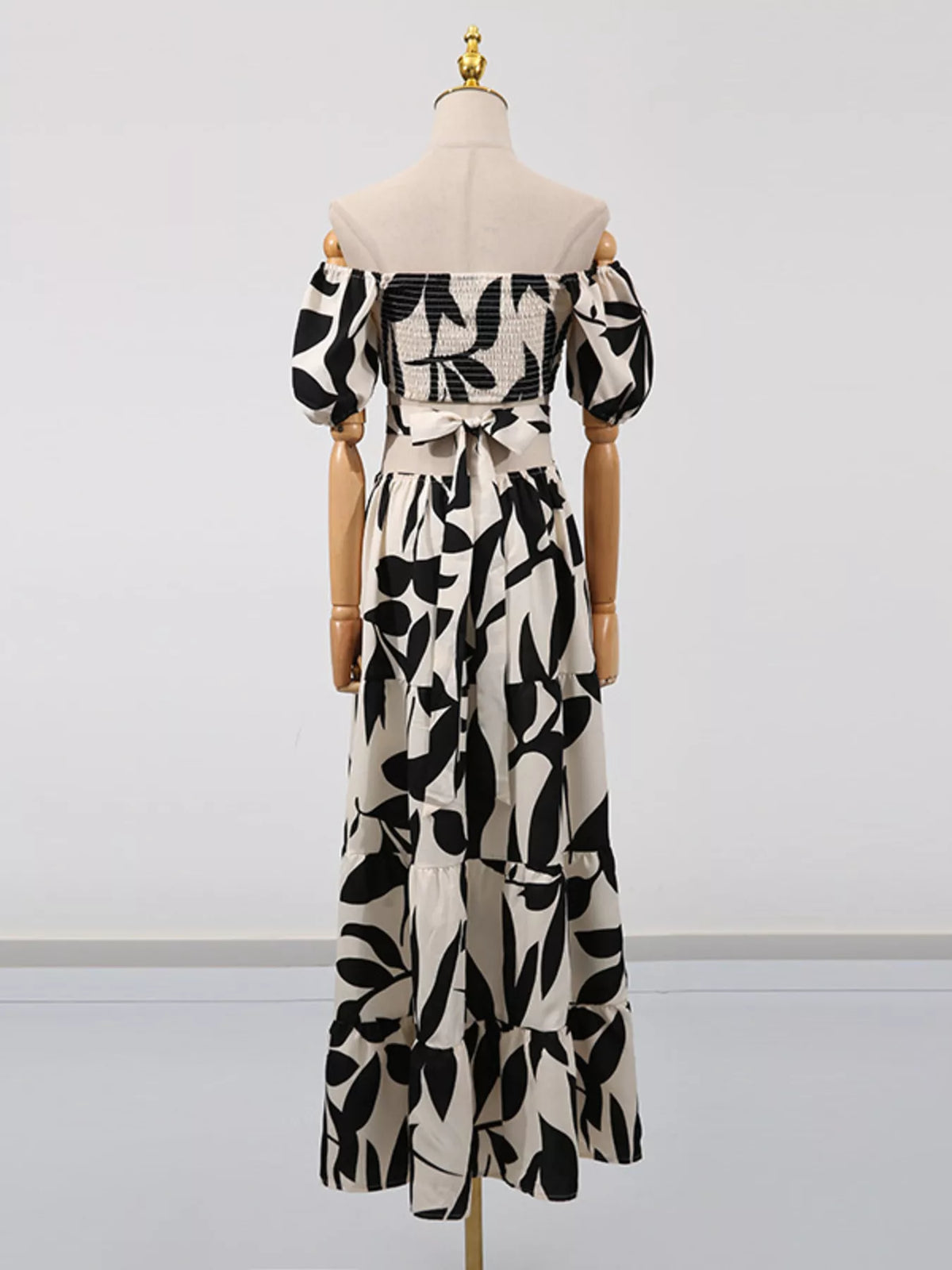 Off-shoulder Cutout Leaf Print Maxi Dress (4)