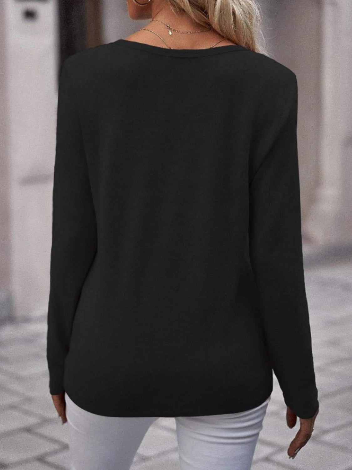 Round Neck Buttoned Long Sleeve T-shirt (6)