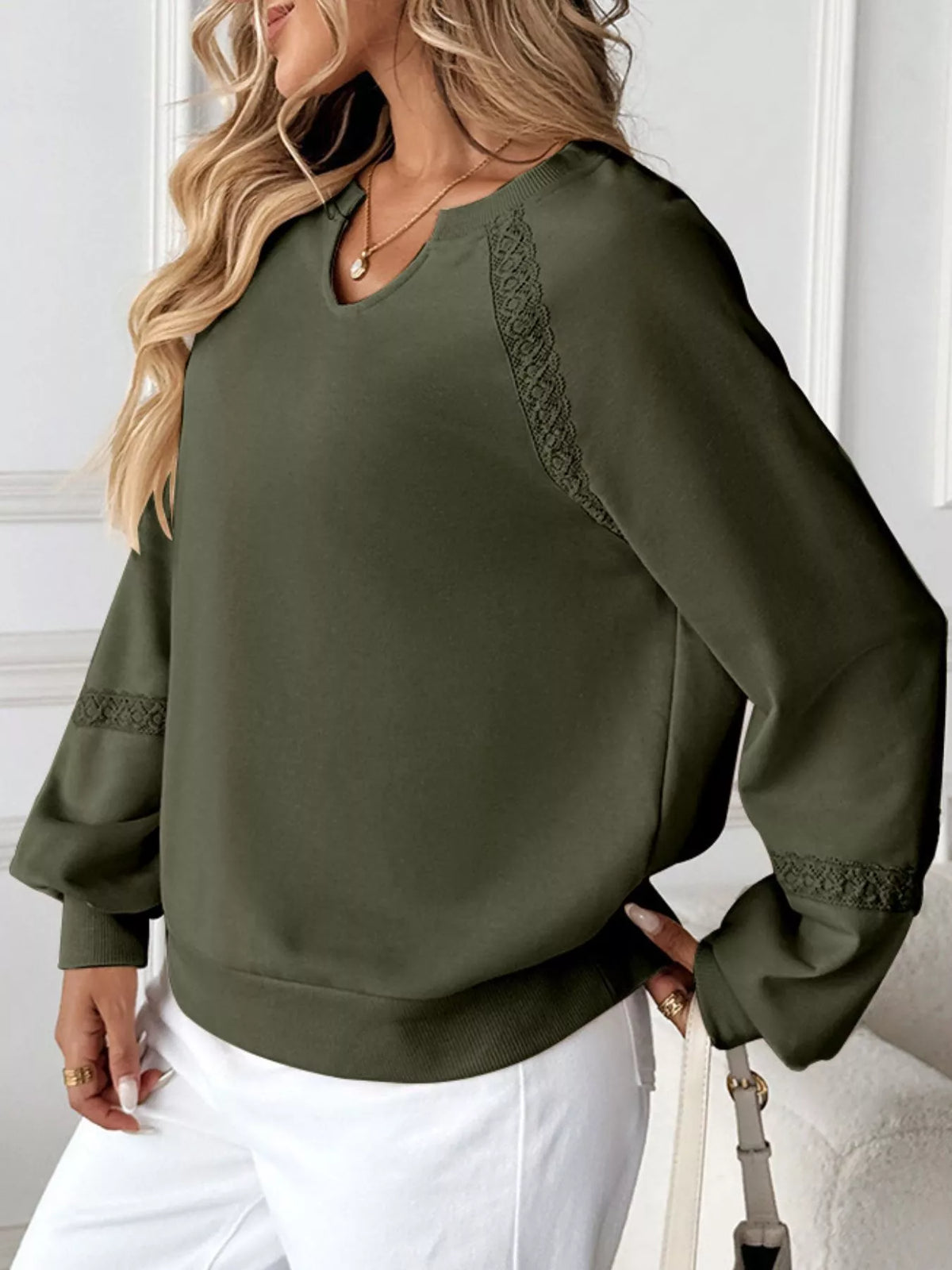 Notched Raglan Sleeve Sweatshirt (22)