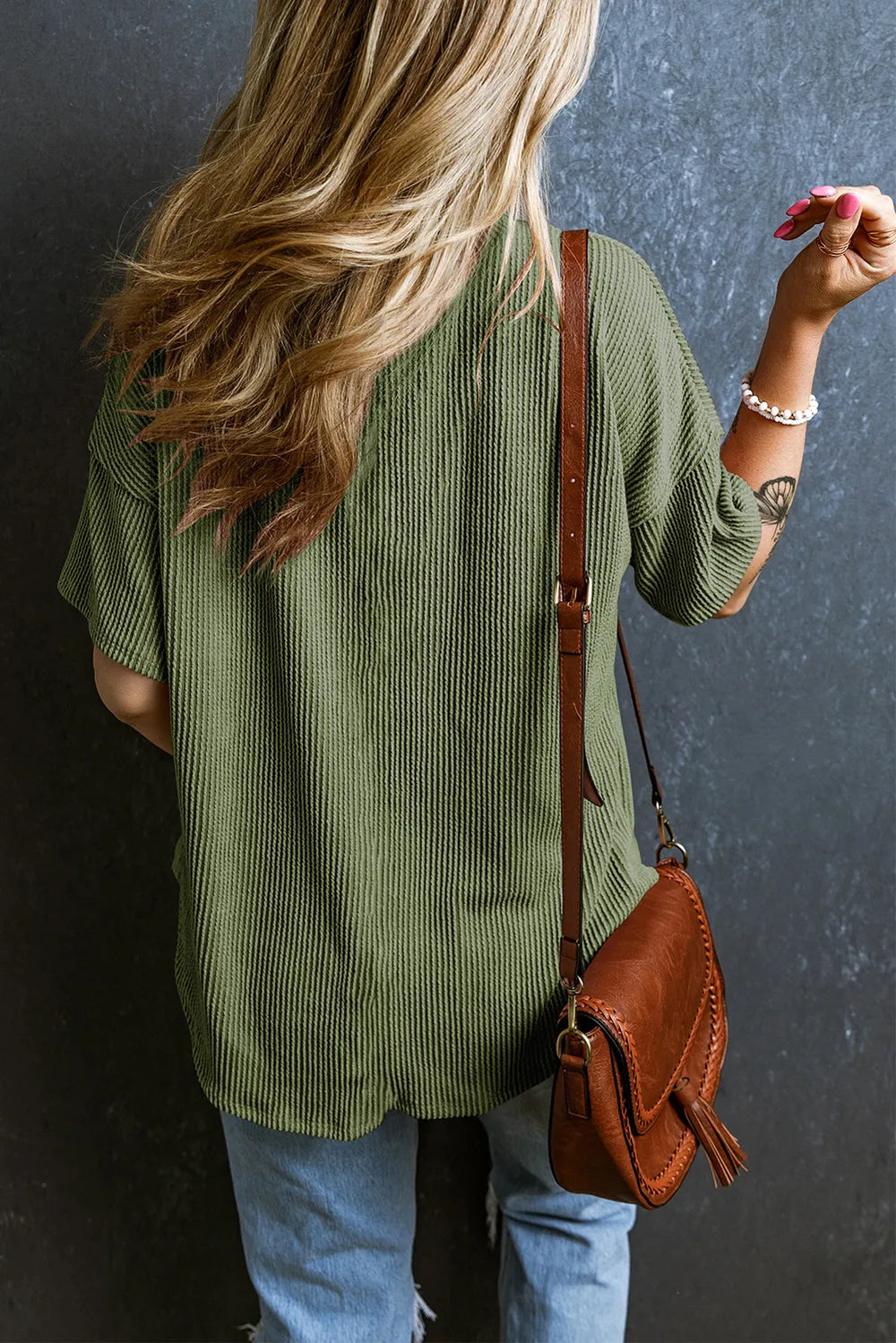 Textured V-neck Dropped Shoulder T-shirt (8)