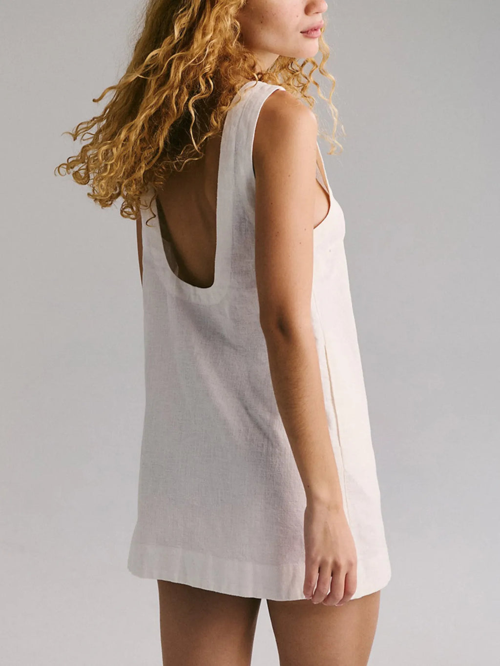 Backless Sleeveless Denim Mini Dress (5)