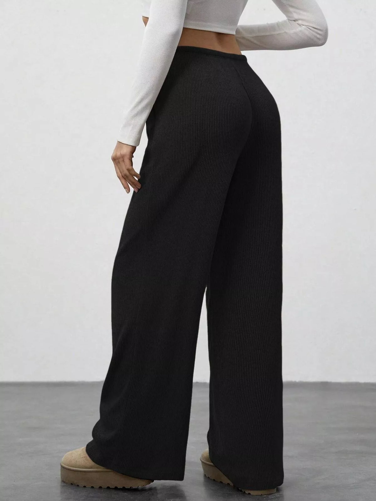 Relaxed Fit Drawstring Pants (25)