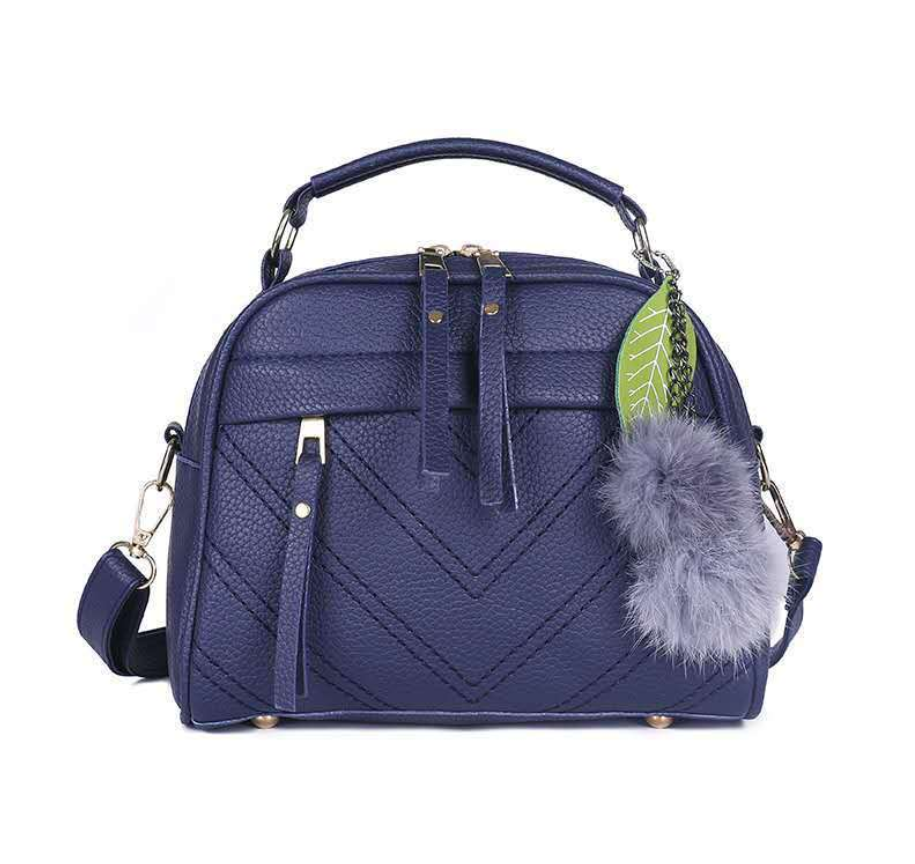 Hair Ball Shoulder Bag photo 2