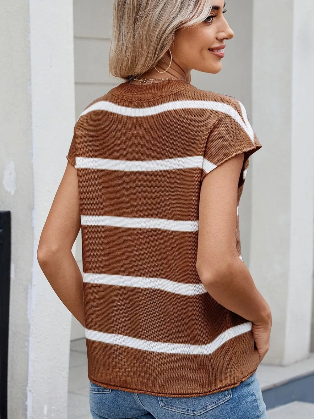 Exposed Seam Contrast Striped Round Neck Knit Top (4)