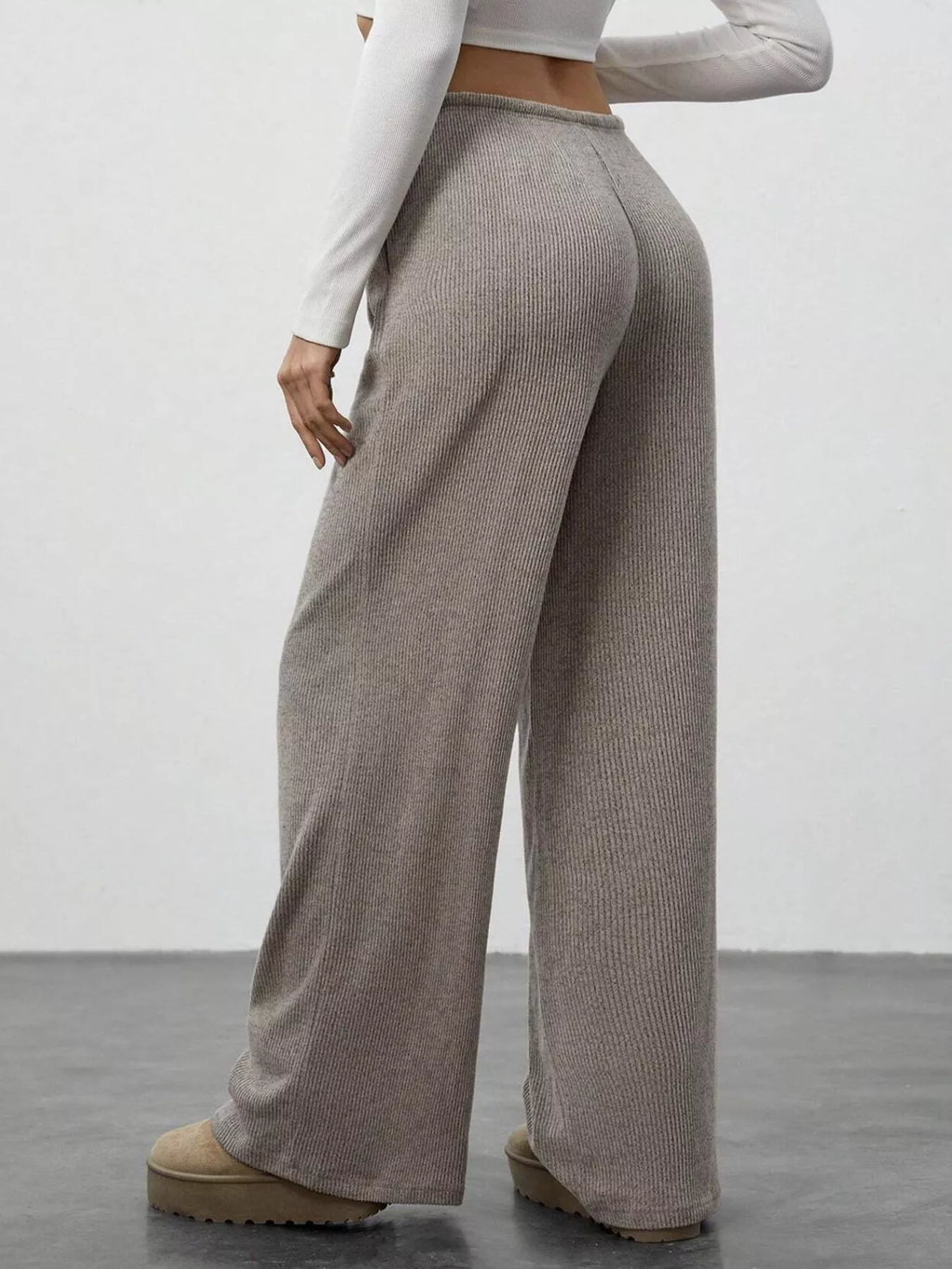Relaxed Fit Wide Leg Pants (2)