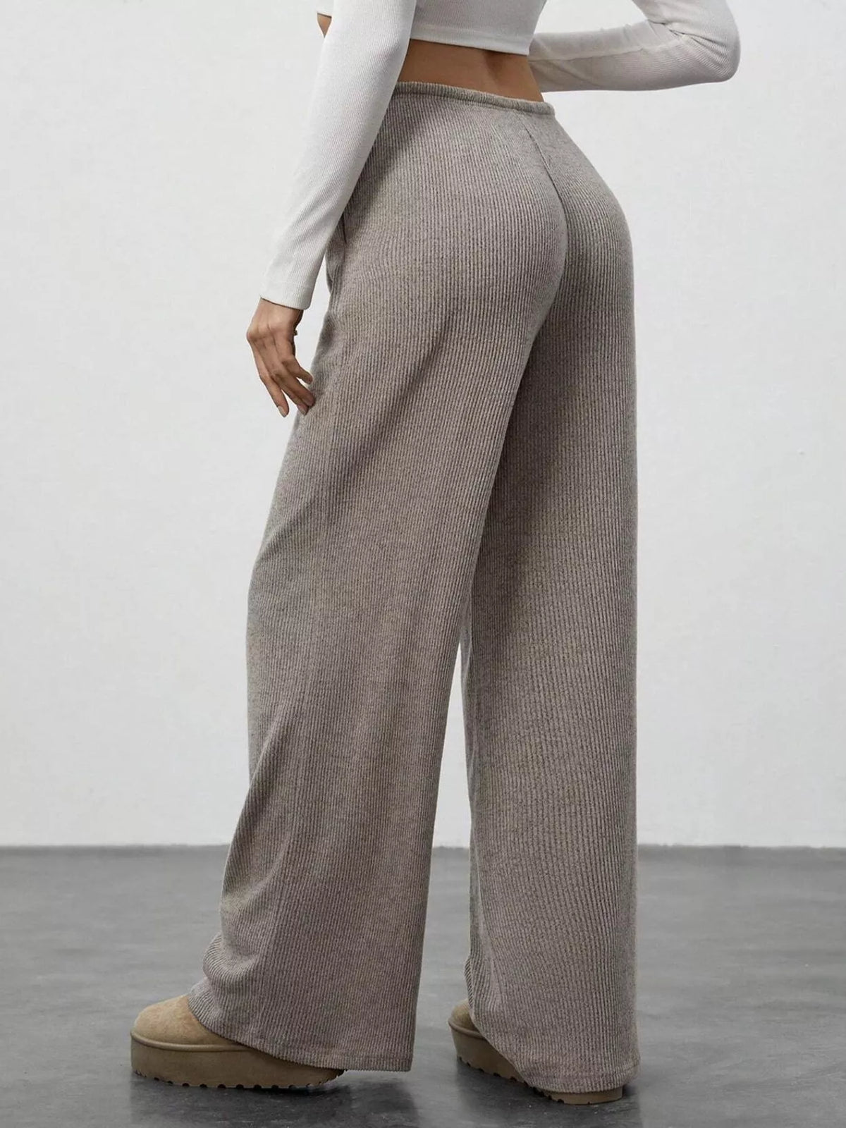 Relaxed Fit Wide Leg Pants (2)