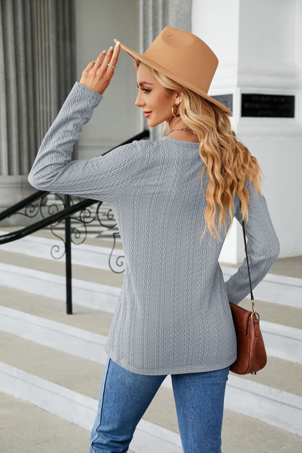 Cable-knit Long Sleeve V-neck T-shirt (2)