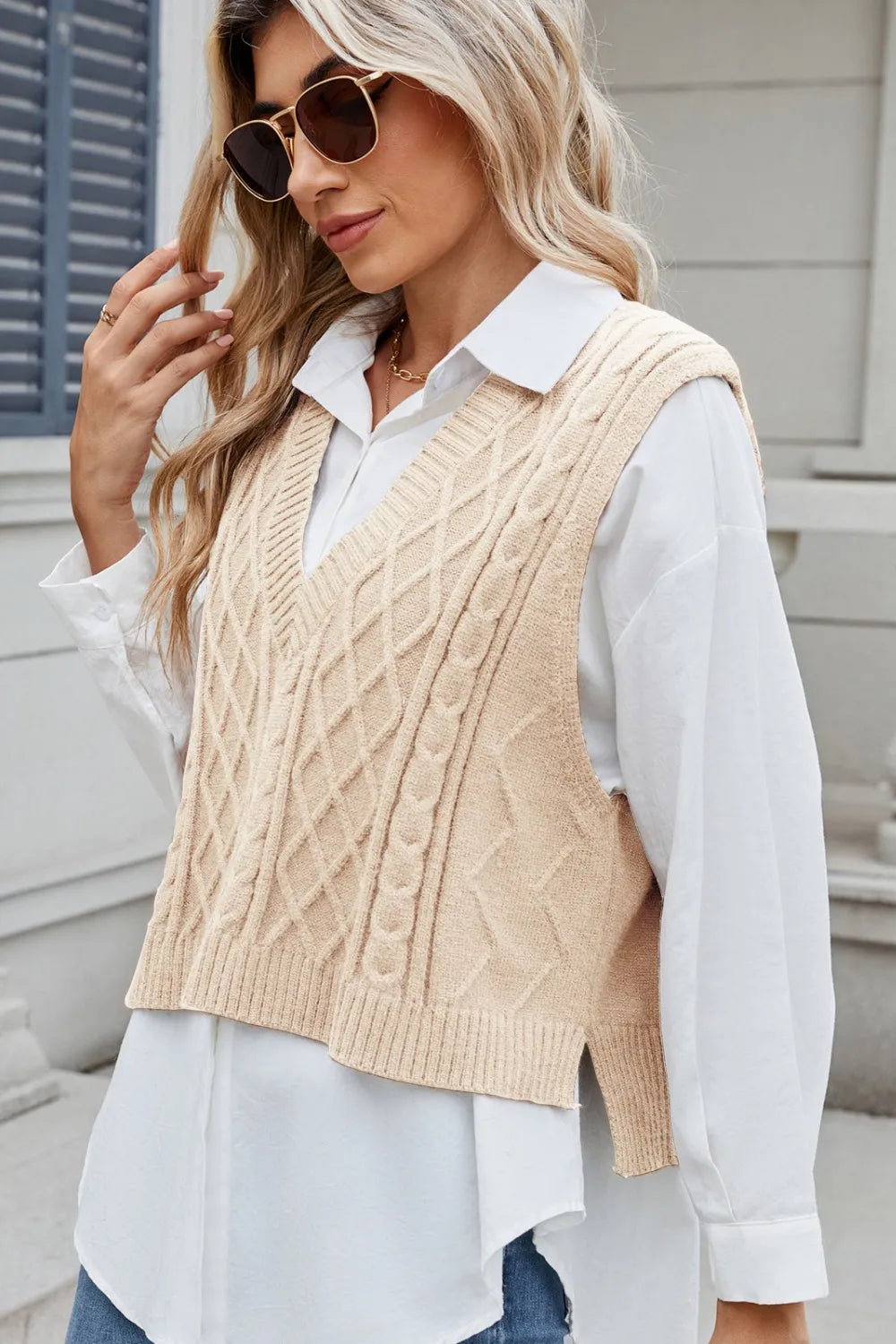 Cable-knit V-neck Sweater Vest (8)