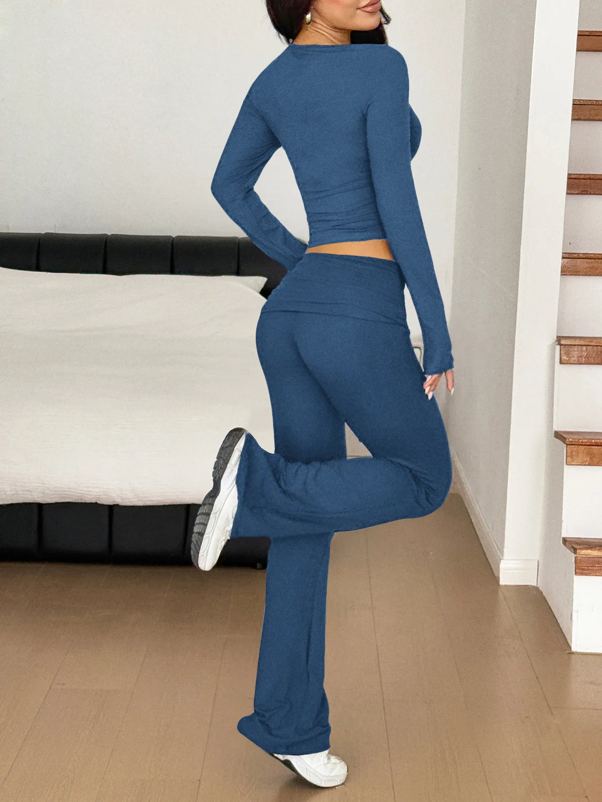 Long Sleeve Crop Top Bootcut Pants Set (3)