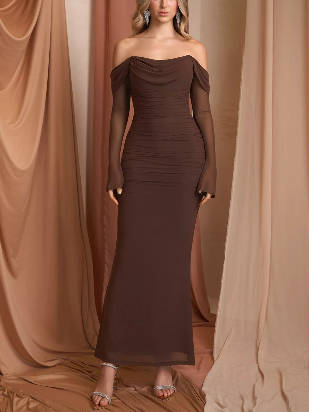Off-shoulder Ruched Mermaid Maxi Dress (26)