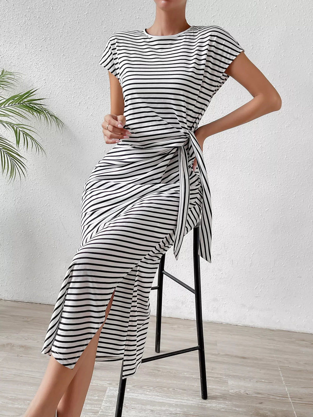 Striped Tie-waist Midi Dress (5)