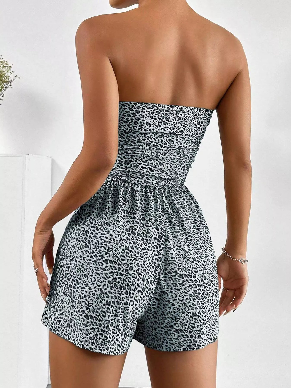 Chic Strapless Ruched Waist Romper (27)