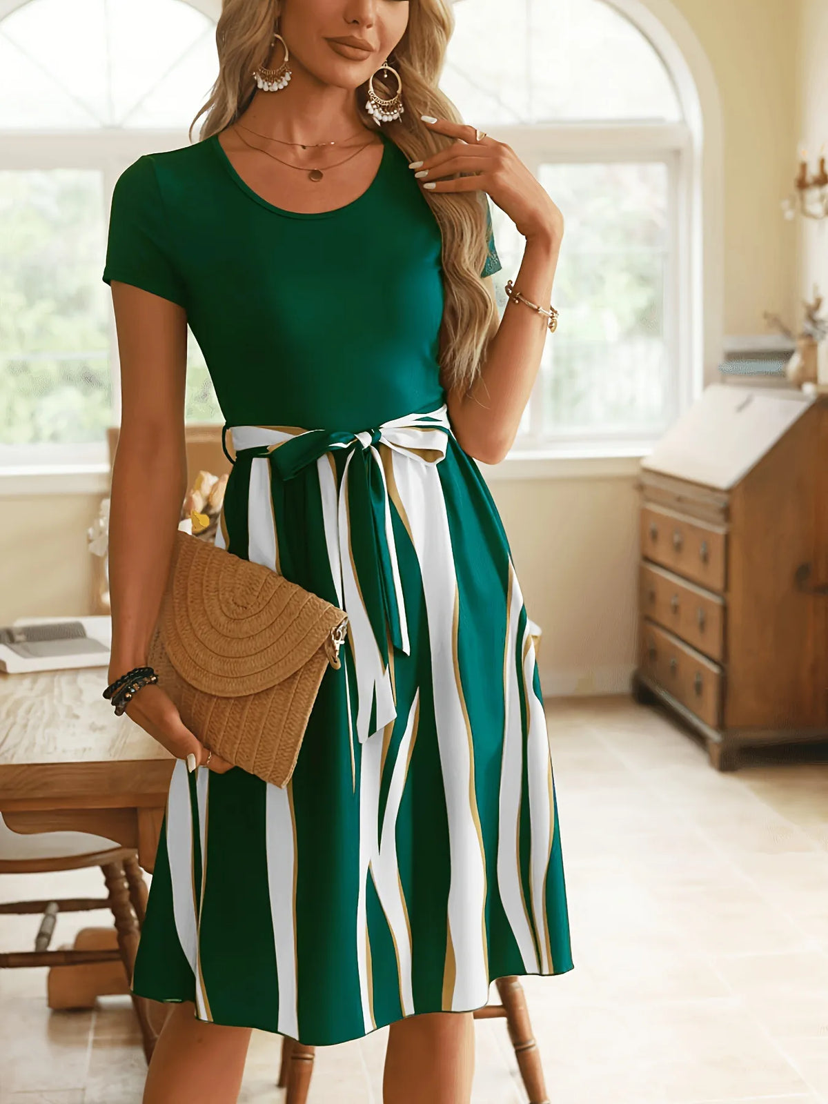 Striped Short Sleeve Tie Waist Dress (3)
