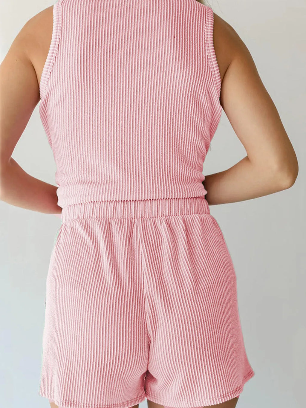 Round Neck Sleeveless Top Shorts Set (2)
