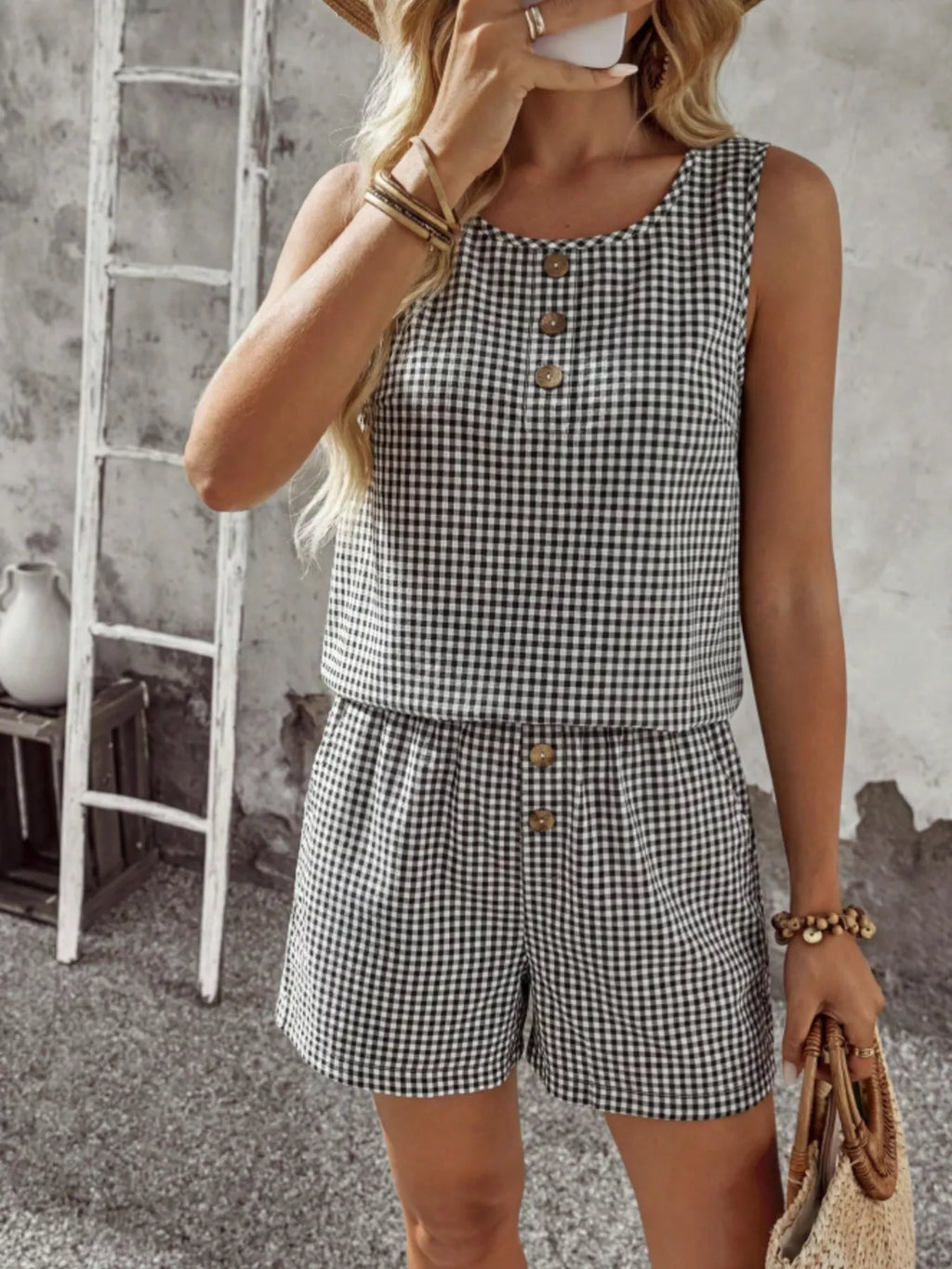 Gingham Sleeveless Top Shorts Set (3)