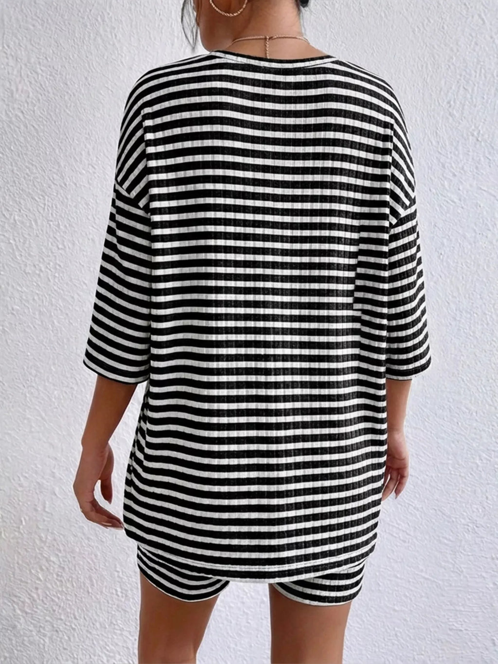 Striped Round Neck Top Shorts Set (10)