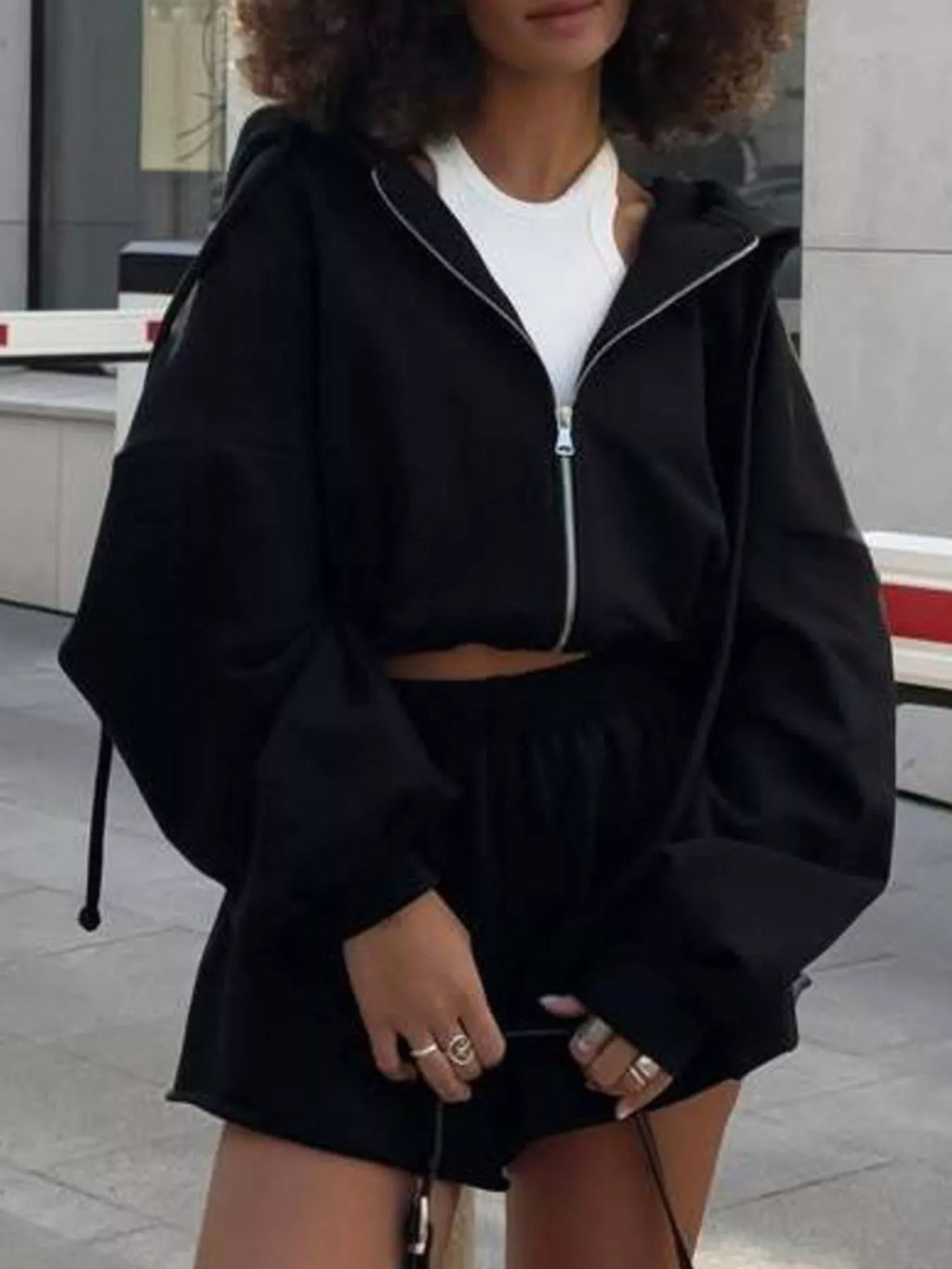 Oversized Zip-up Hoodie Shorts Set (4)