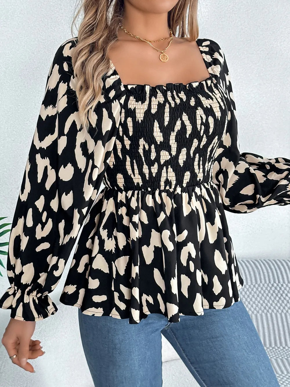 Square Neck Flounce Sleeve Blouse (3)