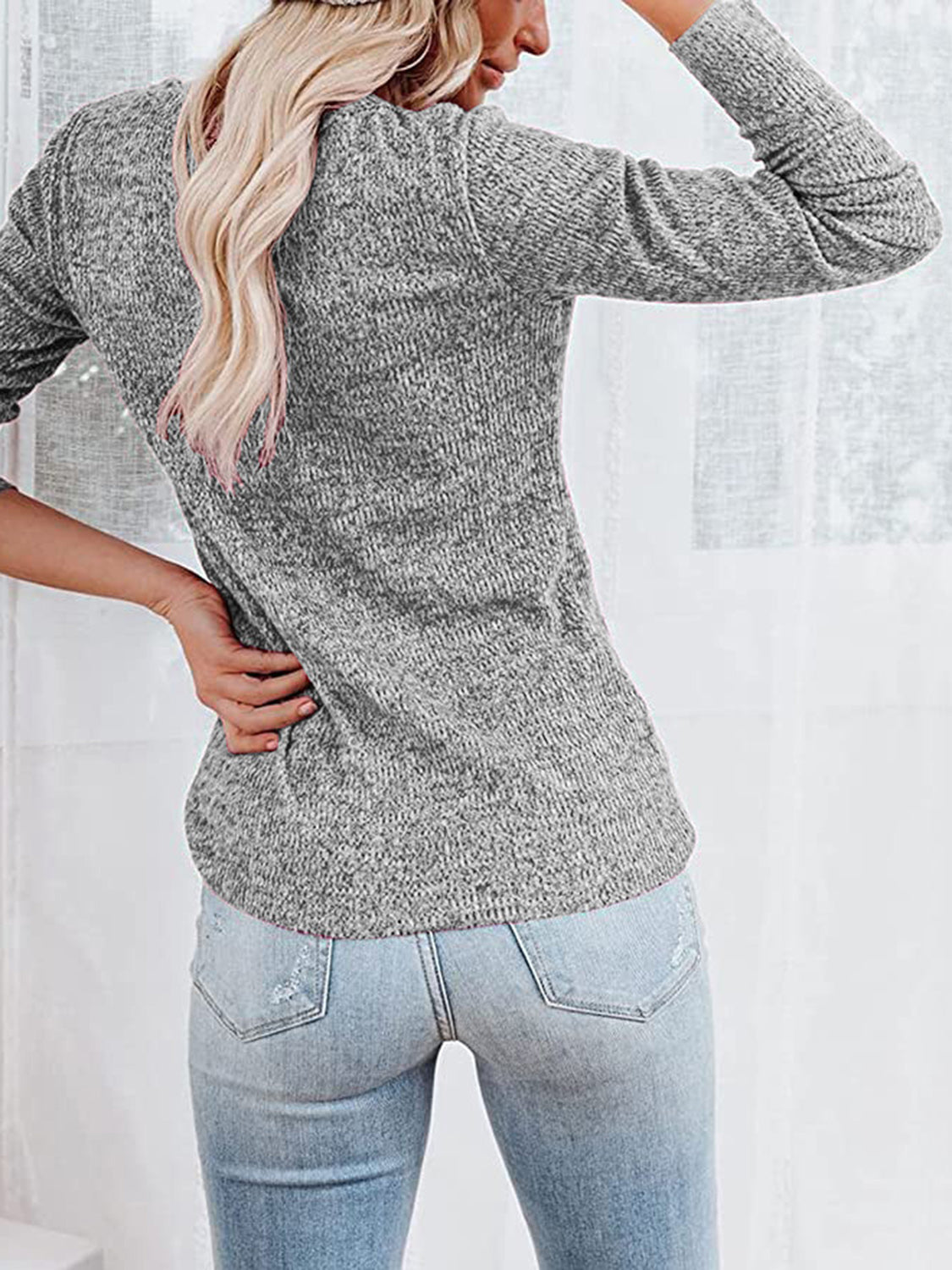 Round Neck Buttoned Long Sleeve T-shirt (11)