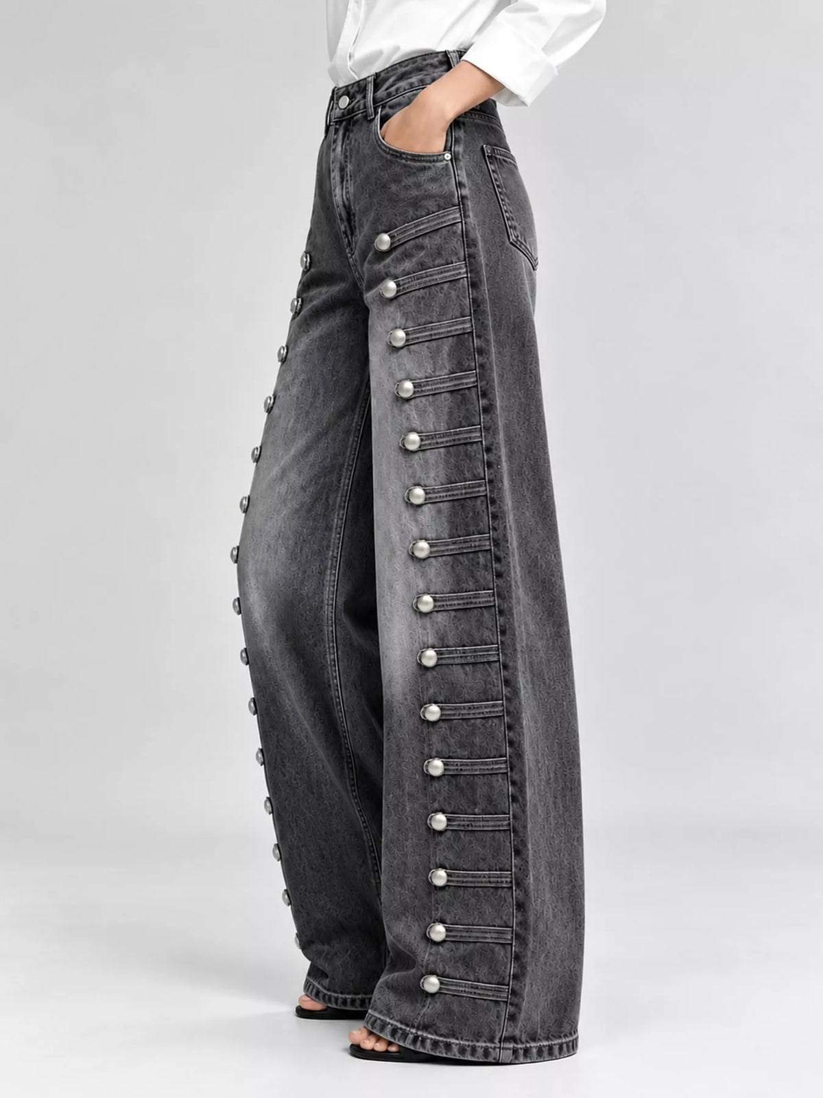 Decorative Button Wide-leg Jeans (10)