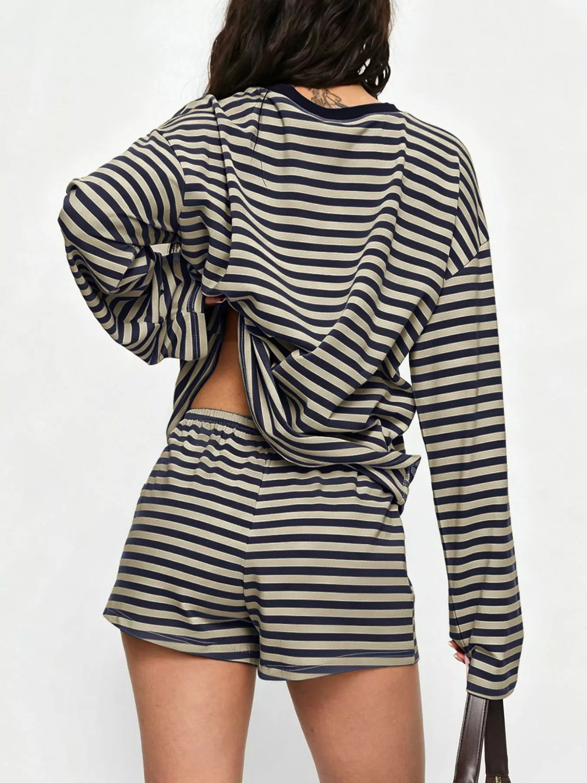 Striped Long-sleeve Top Shorts Set (3)
