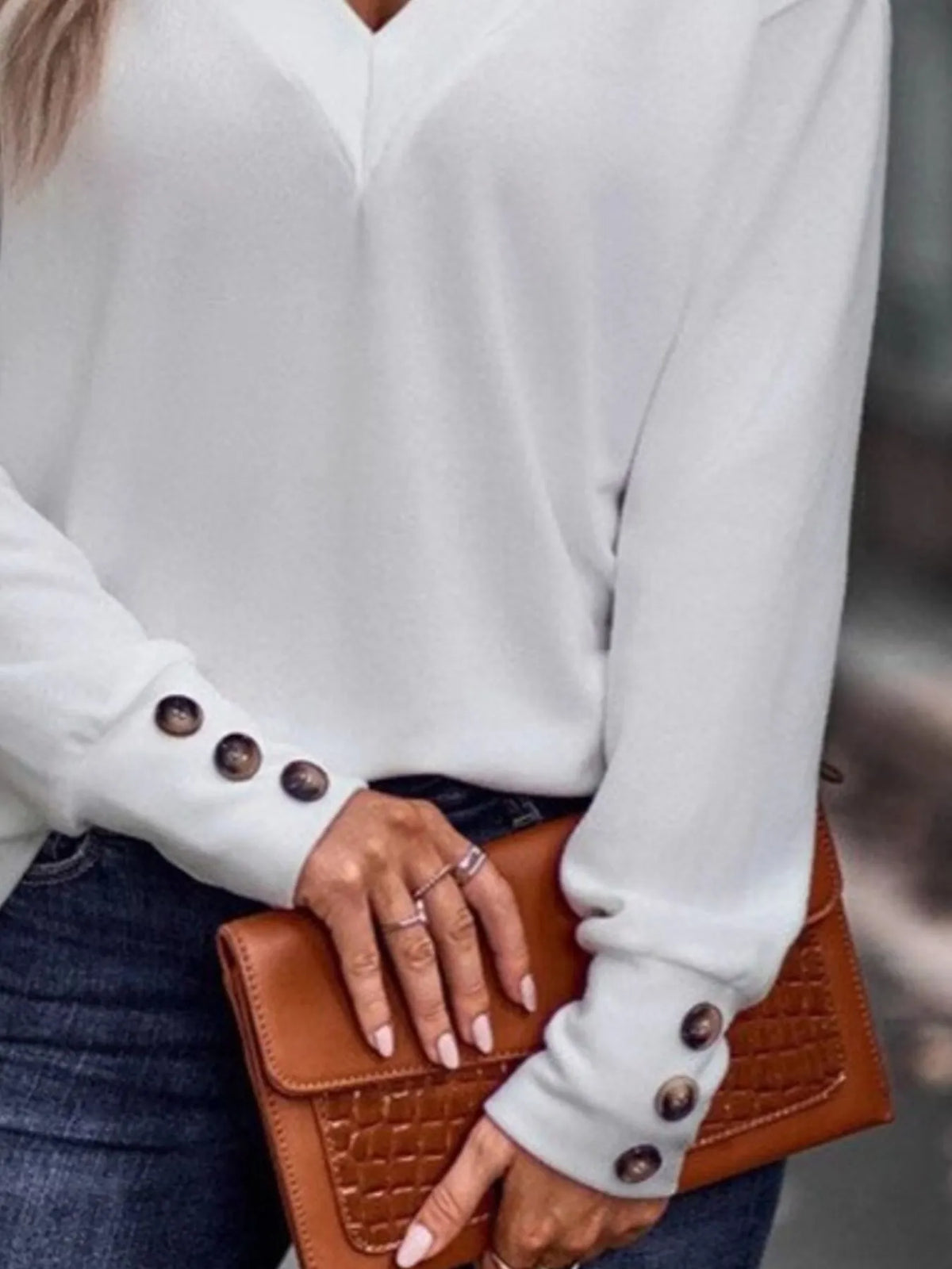 V-neck Long Sleeve T-shirt (3)