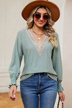 Eyelet V-neck Flounce Sleeve T-shirt (17)