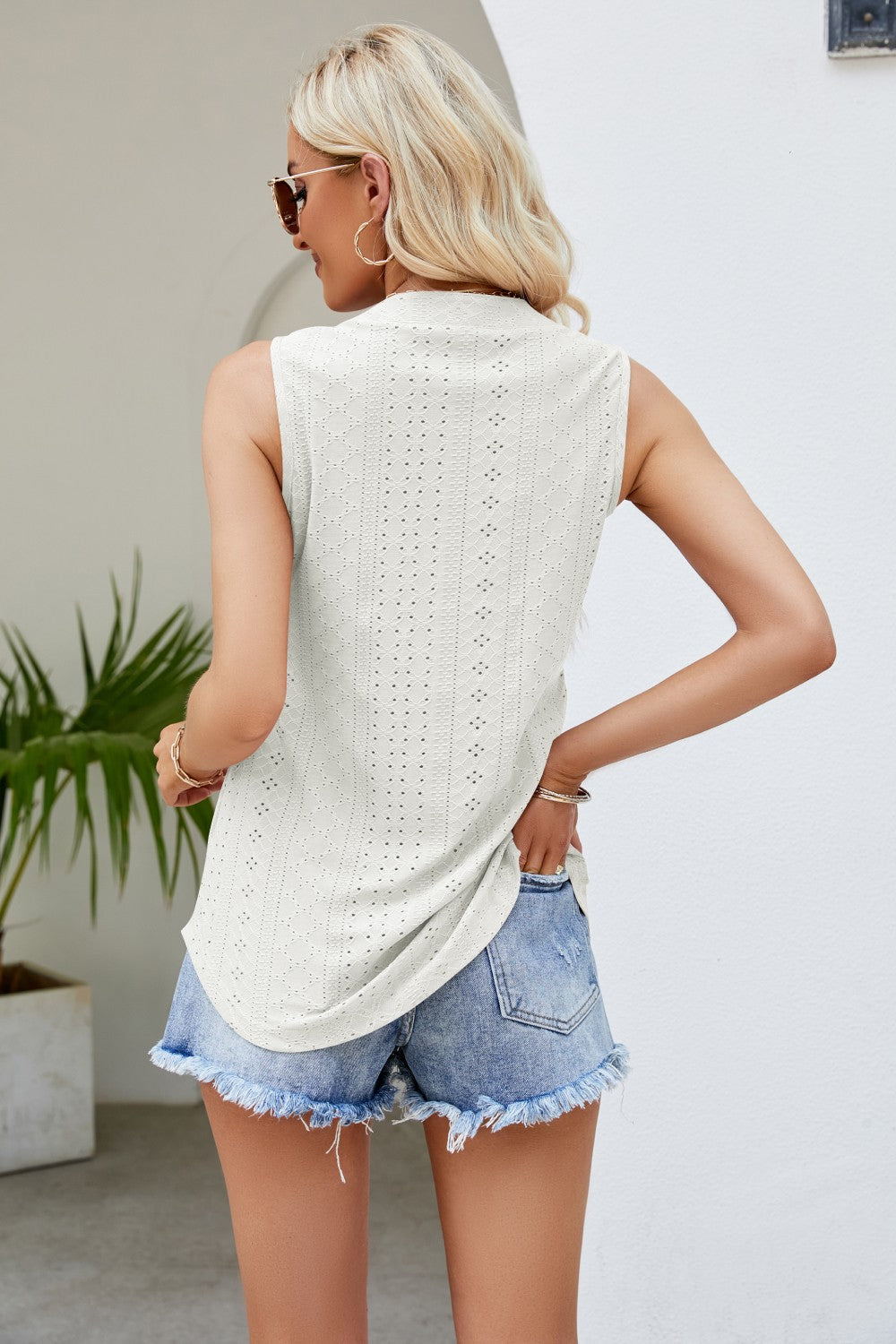 Notched Neck Curved Hem Eyelet Tank (24)