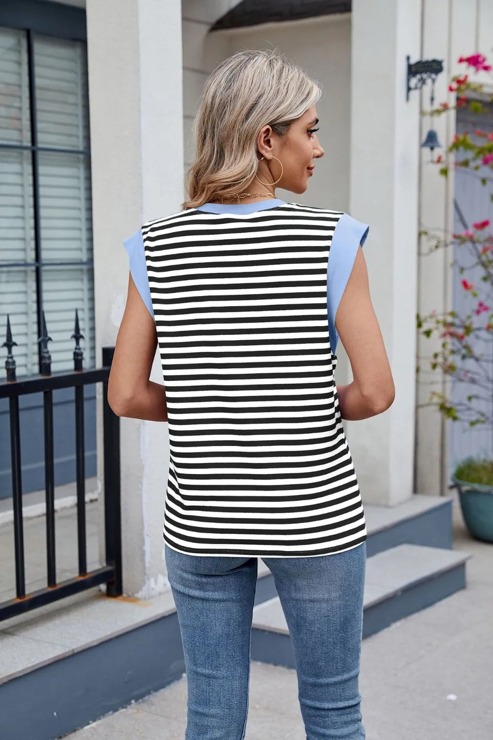 Contrast Striped Round Neck T-shirt (14)
