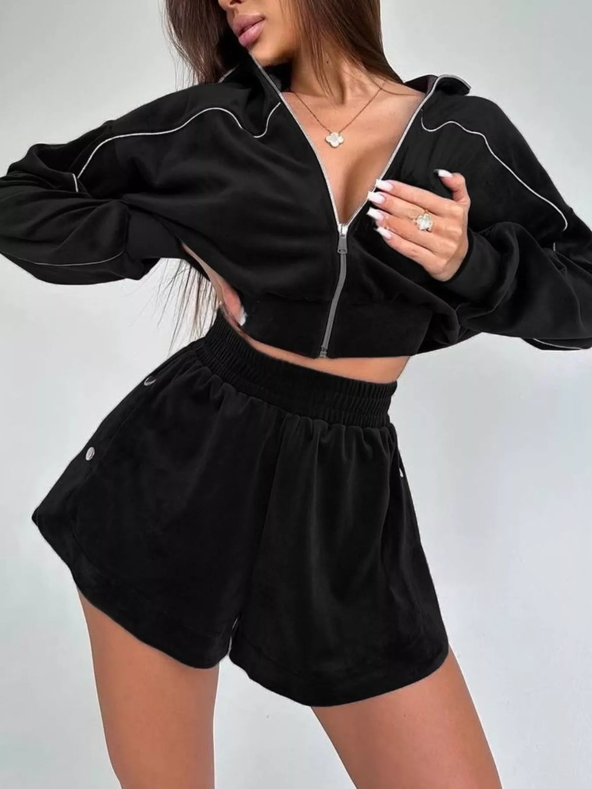 Zip-up Outerwear Shorts Set (21)