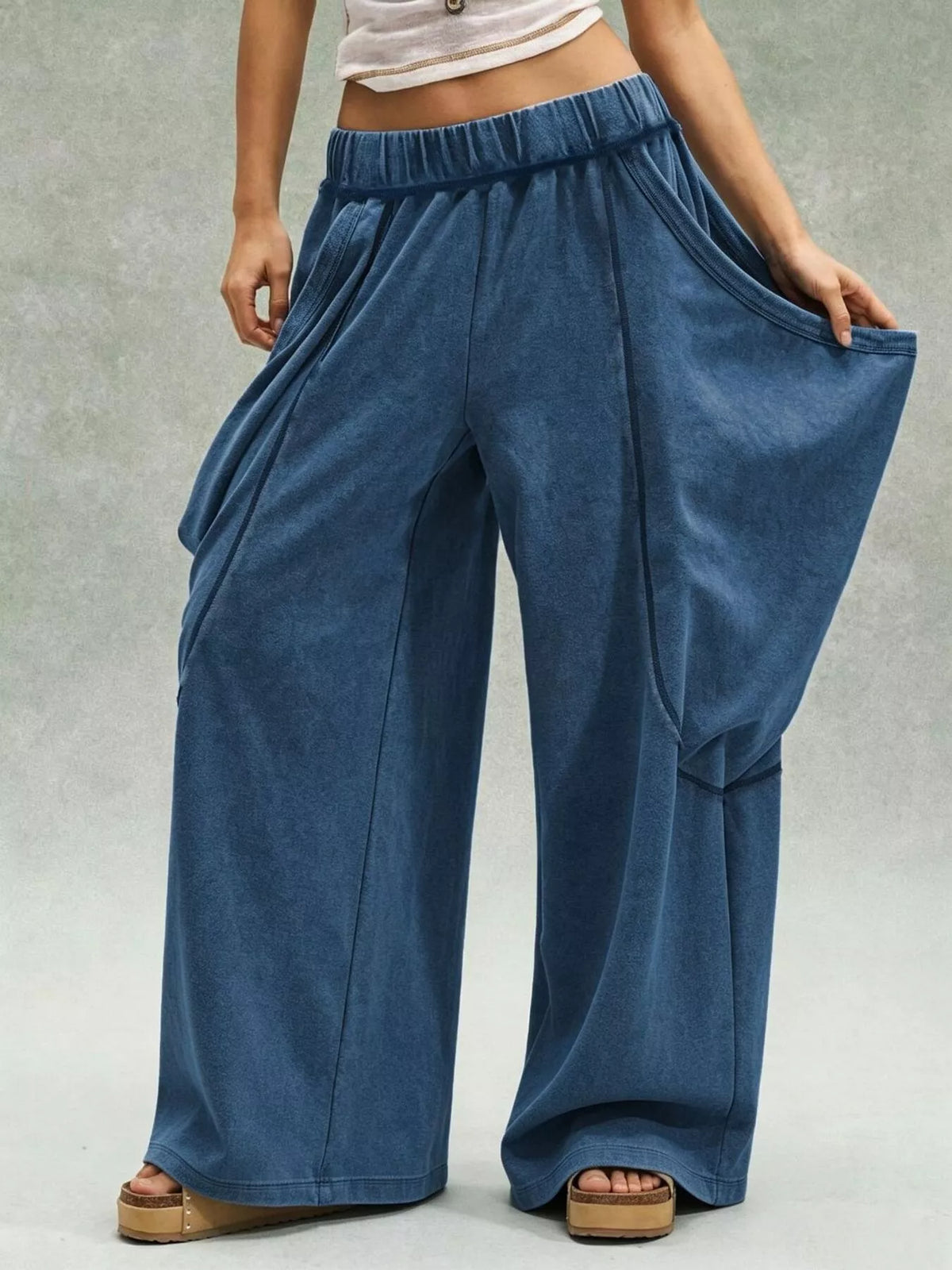 Oversized Wide-leg Cargo Pants (4)