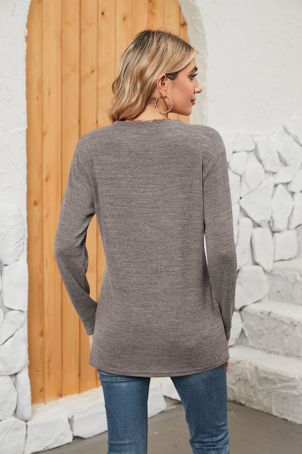 Notched Neck Long Sleeve T-shirt (15)
