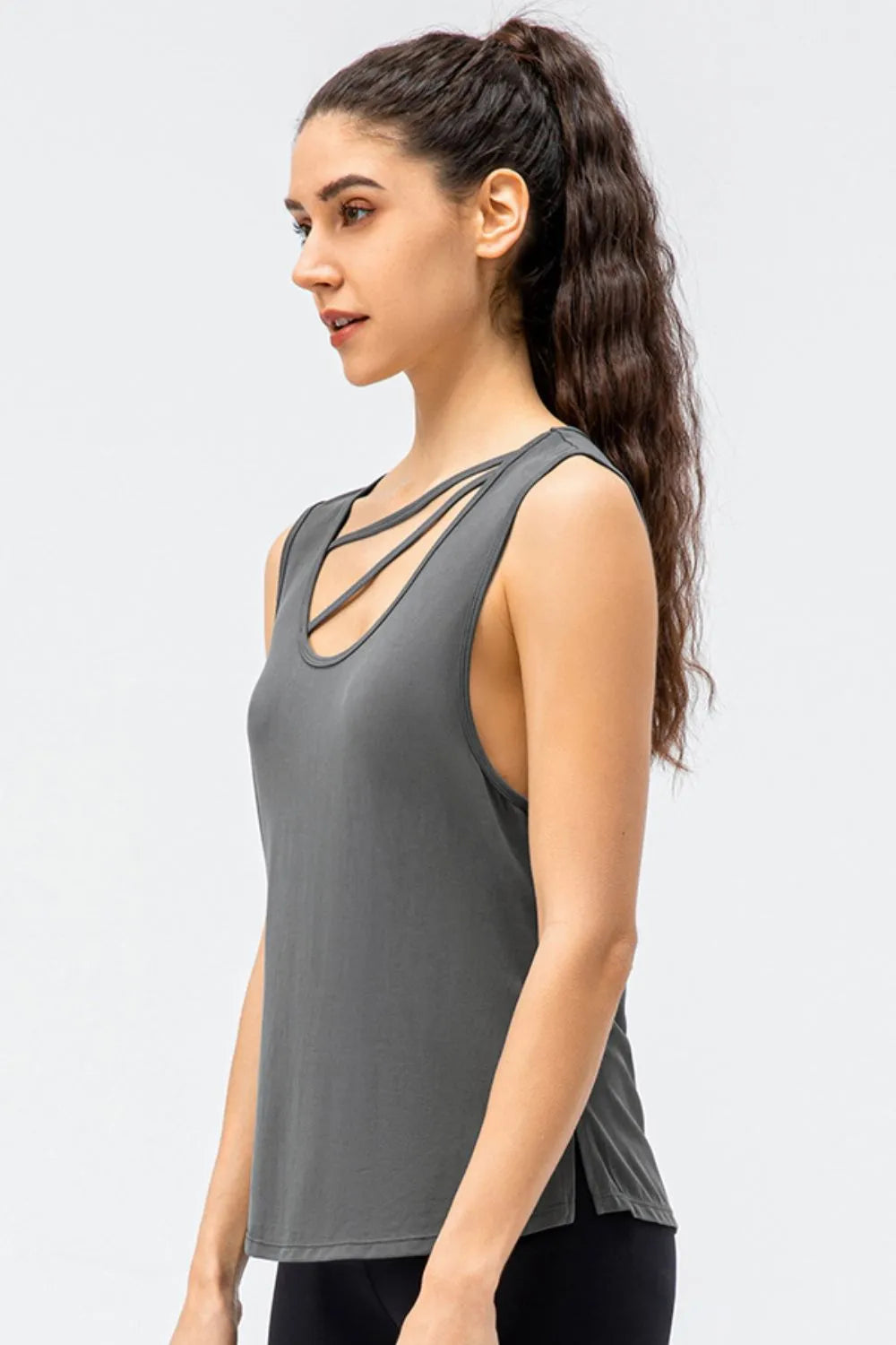 Cutout Reversible Active Tank (12)