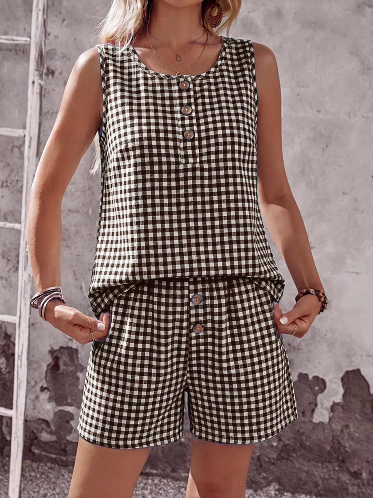 Gingham Sleeveless Top Shorts Set (9)