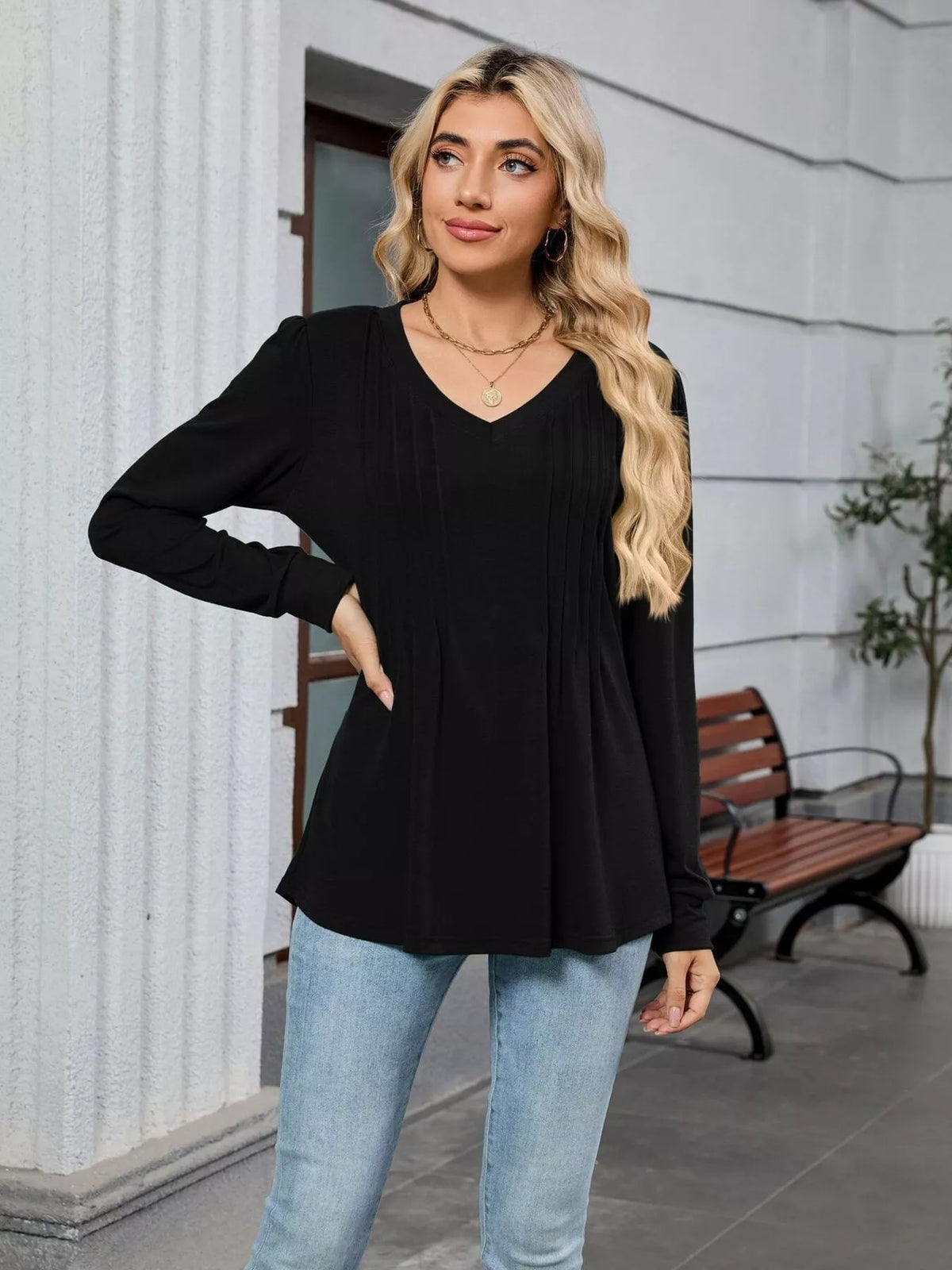 V-neck Long Sleeve Relaxed Fit T-shirt (24)