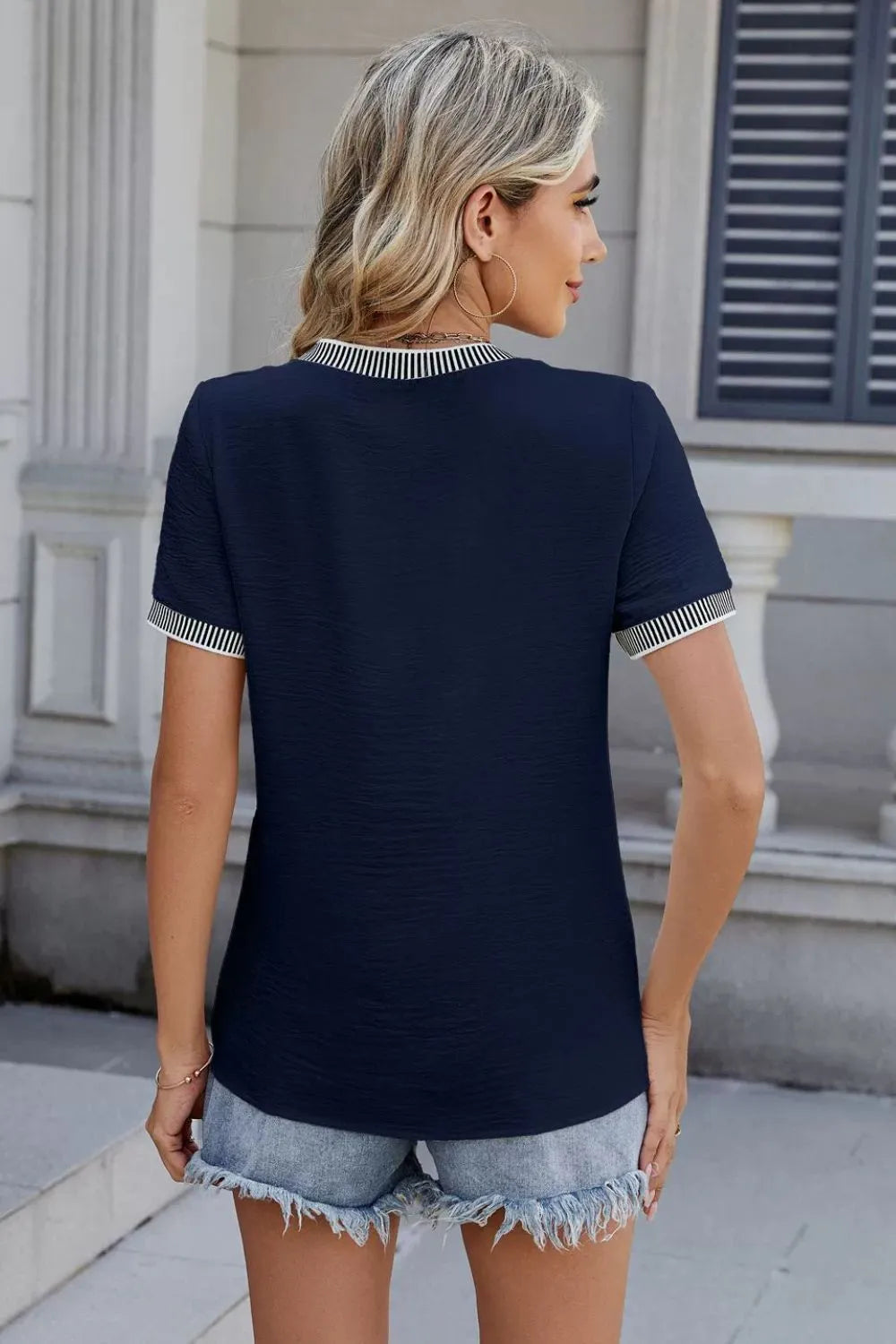 Contrast Trim Round Neck Short Sleeve T-shirt (15)