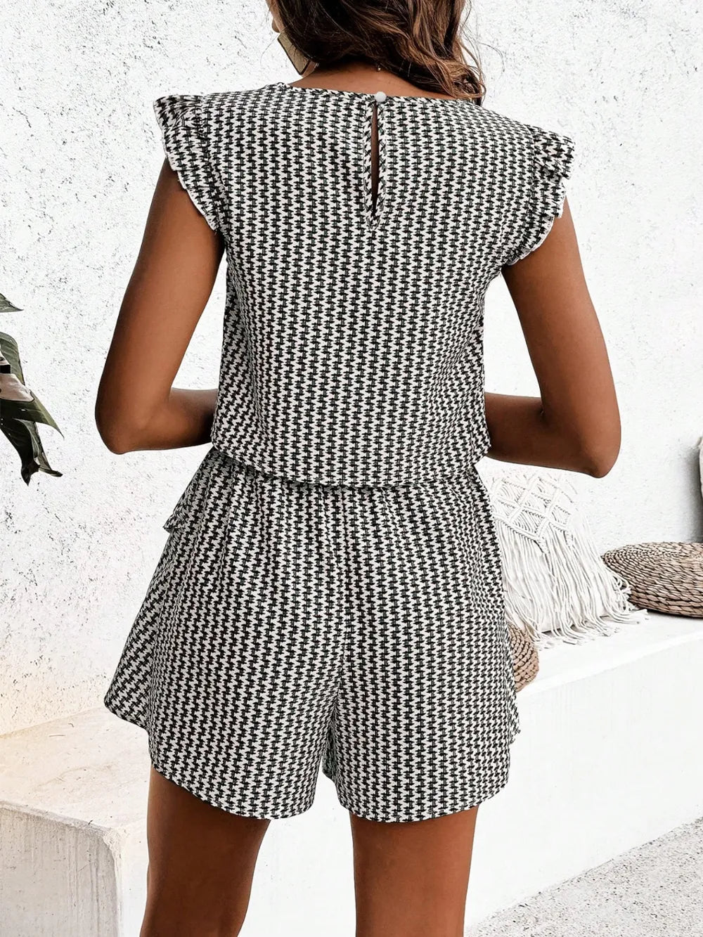 Printed Round Neck Top Layered Shorts Set (13)