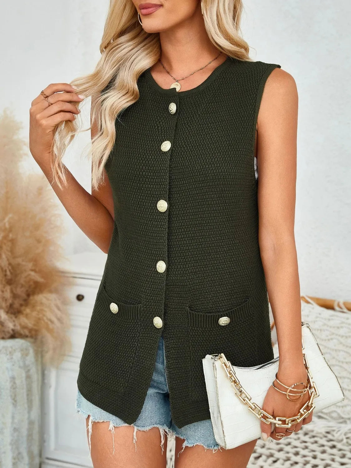 Button Down Round Neck Knit Vest (3)