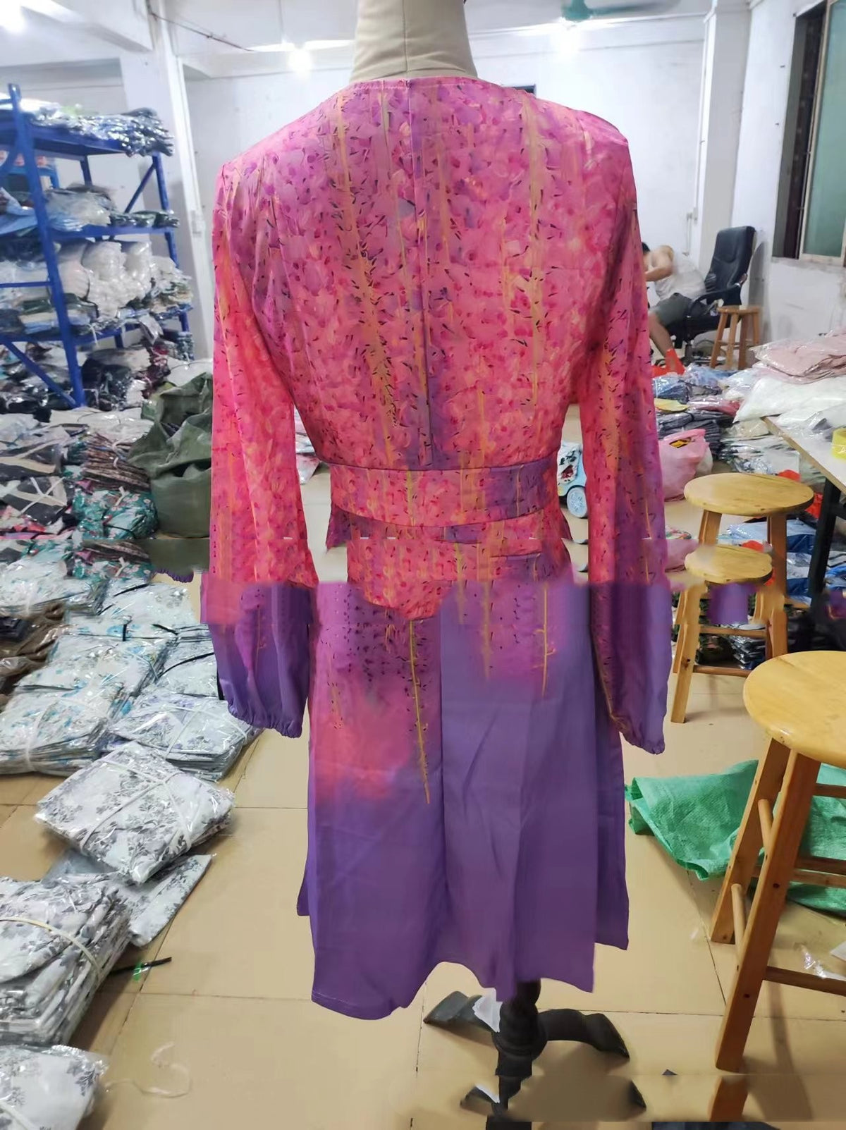 Amazon Slim Printed Dress V-neck Long-sleeve photo 2