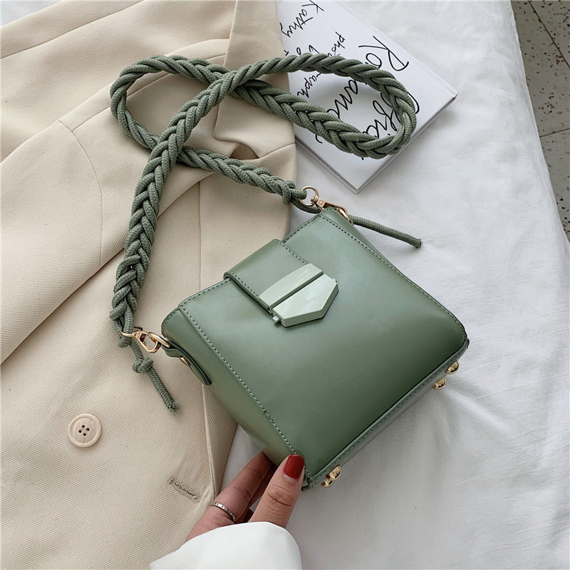 Bag Woven Shoulder Messenger photo 3