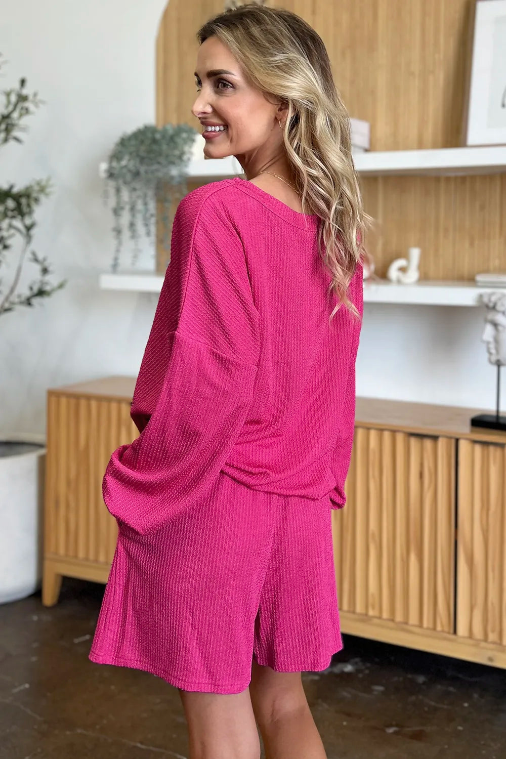 Full Size Texture V-neck Long Sleeve T-shirt Shorts Set (9)