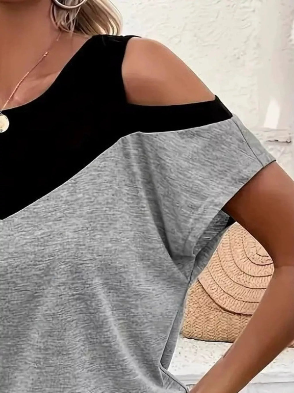Cold Shoulder Block T-shirt (2)