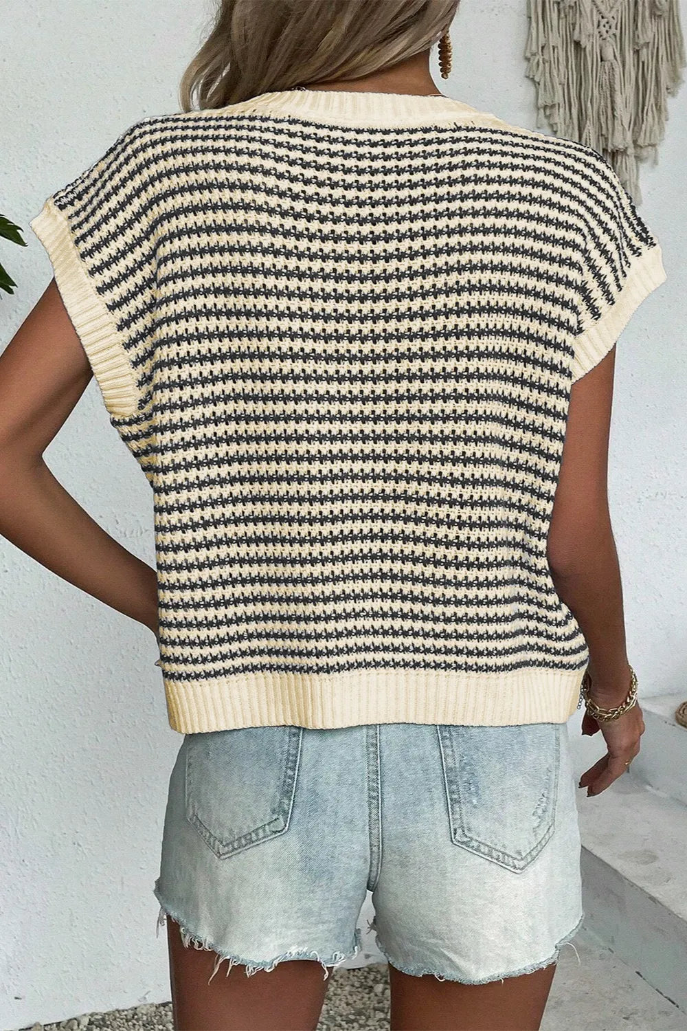 Striped Round Neck Sweater Vest (23)