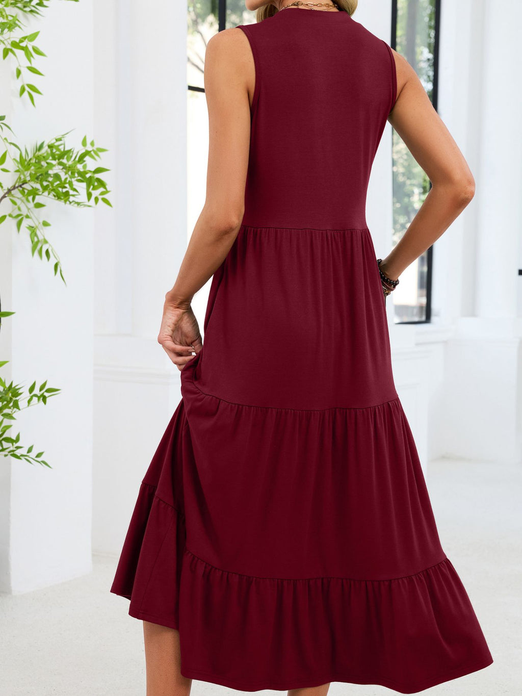 Sleeveless Notched Tiered Midi Dress (16)